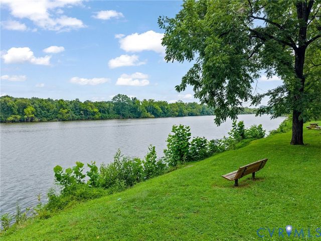 4162 Traylor Dr, North Chesterfield, VA 23235
