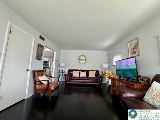 4383 Truman Street, Whitehall Twp, PA 18052