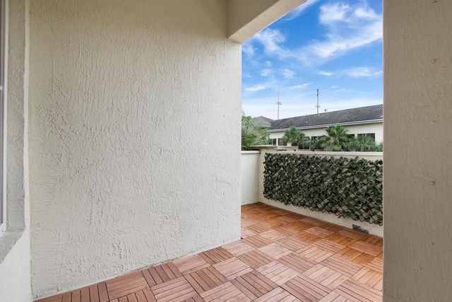 1203 Town Center Drive 201, Jupiter, FL 33458