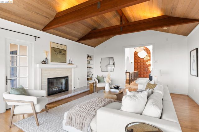 6181 Contra Costa Rd, Oakland, CA 94618
