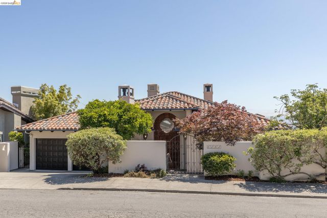 6181 Contra Costa Rd, Oakland, CA 94618