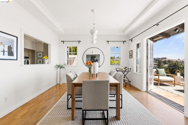 6181 Contra Costa Rd, Oakland, CA 94618