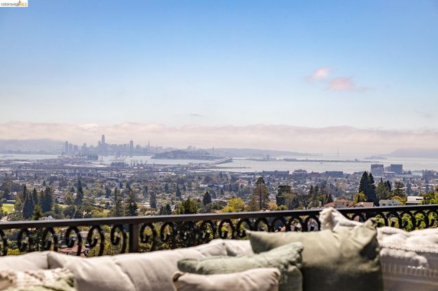 6181 Contra Costa Rd, Oakland, CA 94618