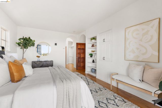 6181 Contra Costa Rd, Oakland, CA 94618