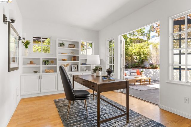 6181 Contra Costa Rd, Oakland, CA 94618