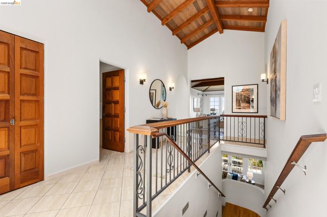 6181 Contra Costa Rd, Oakland, CA 94618