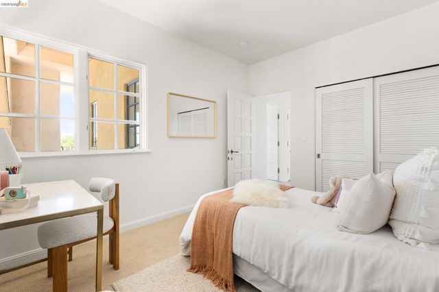 6181 Contra Costa Rd, Oakland, CA 94618