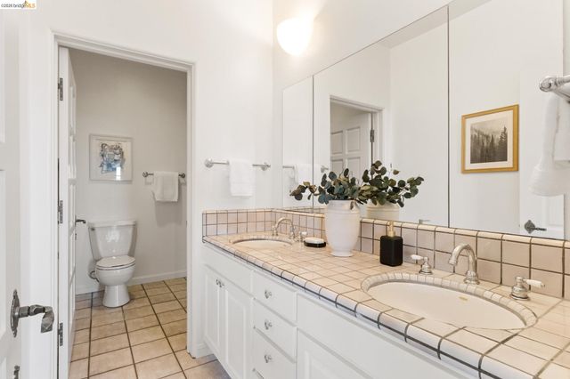 6181 Contra Costa Rd, Oakland, CA 94618