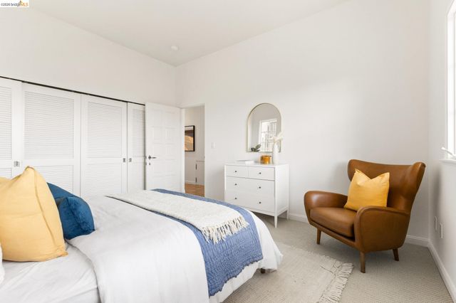 6181 Contra Costa Rd, Oakland, CA 94618