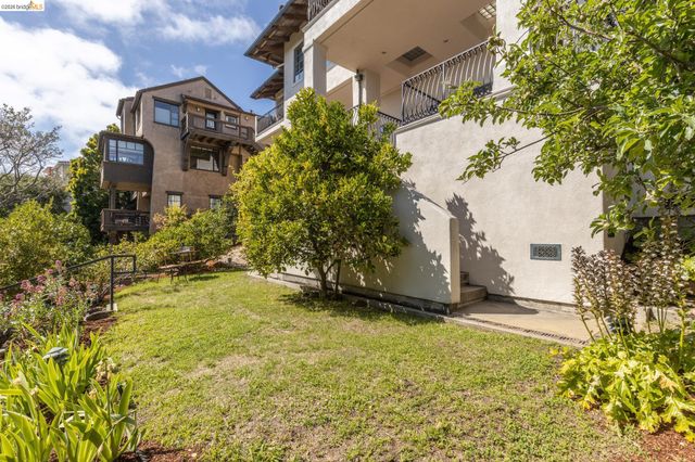 6181 Contra Costa Rd, Oakland, CA 94618