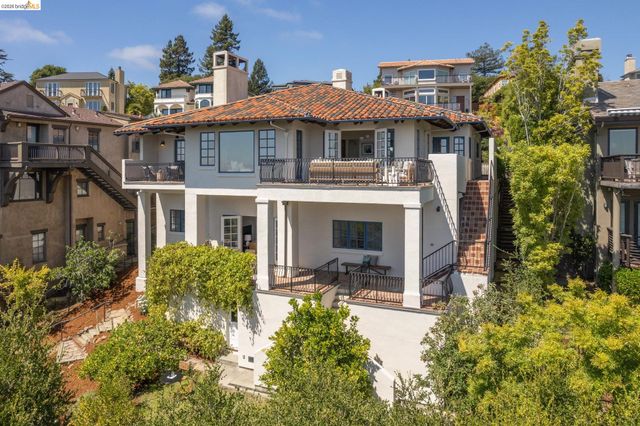 6181 Contra Costa Rd, Oakland, CA 94618