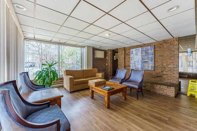 2333 N Neva Avenue 403C, Chicago, IL 60707