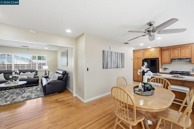 7811 Sunwood Dr, Dublin, CA 94568