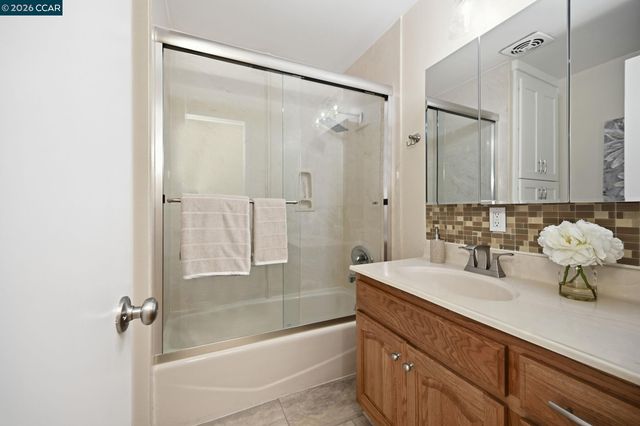 7811 Sunwood Dr, Dublin, CA 94568