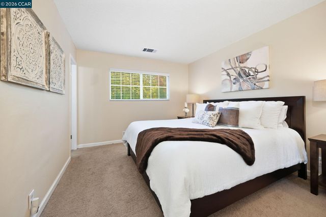 7811 Sunwood Dr, Dublin, CA 94568