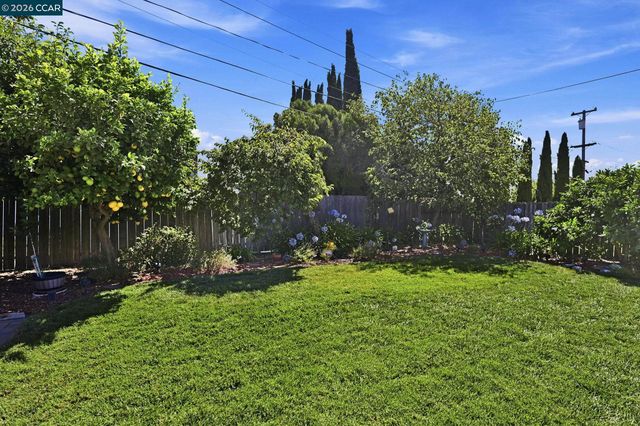 7811 Sunwood Dr, Dublin, CA 94568
