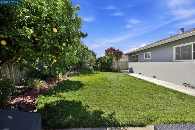 7811 Sunwood Dr, Dublin, CA 94568