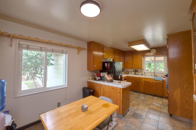 1248 E Las Palmas Ave, Patterson, CA 95363