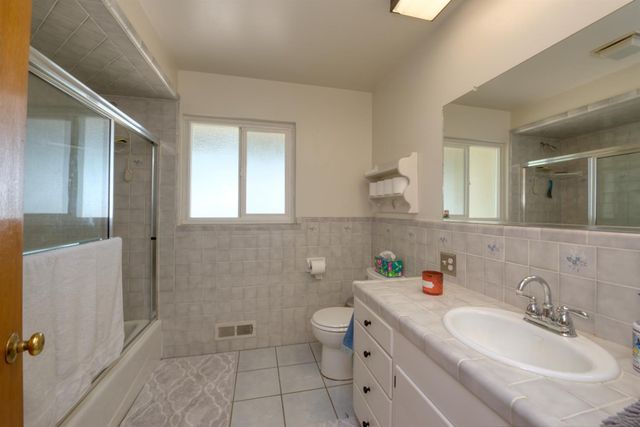 1248 E Las Palmas Ave, Patterson, CA 95363