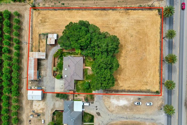 1248 E Las Palmas Ave, Patterson, CA 95363