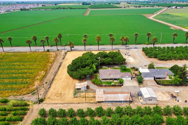 1248 E Las Palmas Ave, Patterson, CA 95363