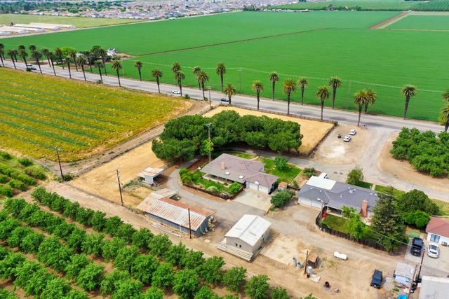 1248 E Las Palmas Ave, Patterson, CA 95363