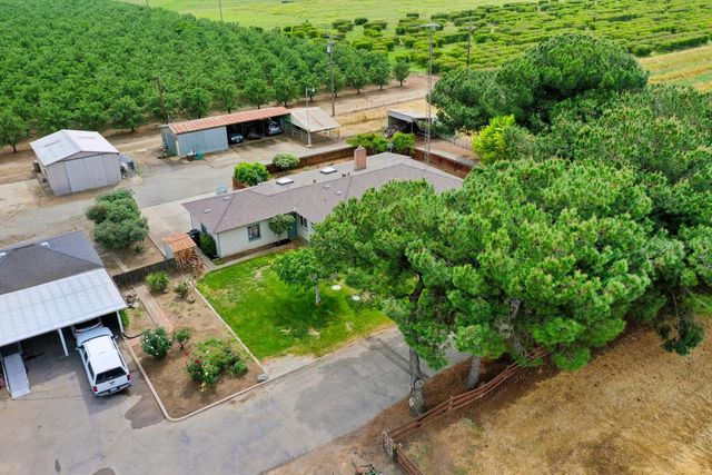 1248 E Las Palmas Ave, Patterson, CA 95363