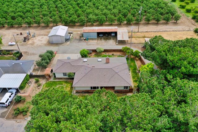 1248 E Las Palmas Ave, Patterson, CA 95363