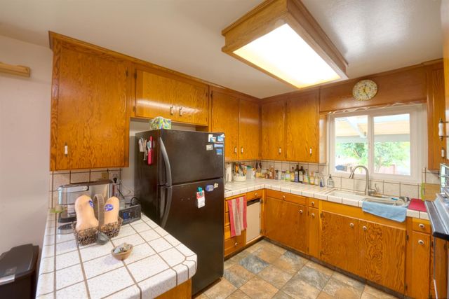 1248 E Las Palmas Ave, Patterson, CA 95363