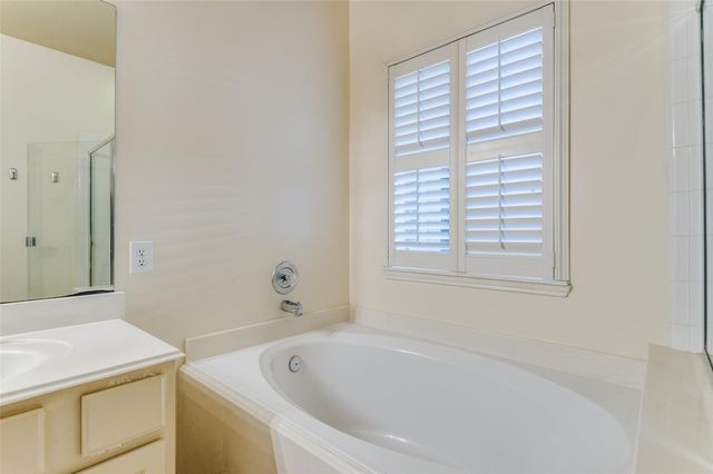 127 S Winterport Circle, Spring, TX 77382