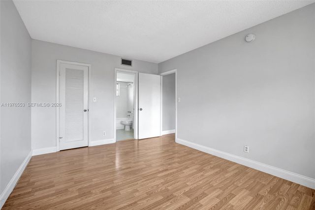 609 NE 13th Ave 301, Fort Lauderdale, FL 33304