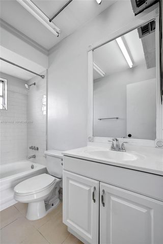 609 NE 13th Ave 301, Fort Lauderdale, FL 33304