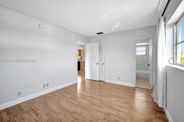 609 NE 13th Ave 301, Fort Lauderdale, FL 33304