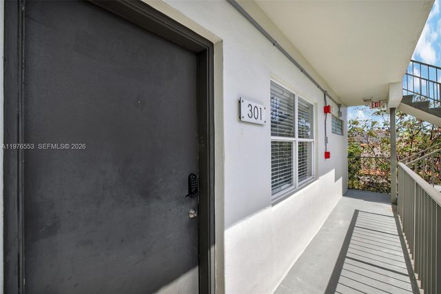 609 NE 13th Ave 301, Fort Lauderdale, FL 33304