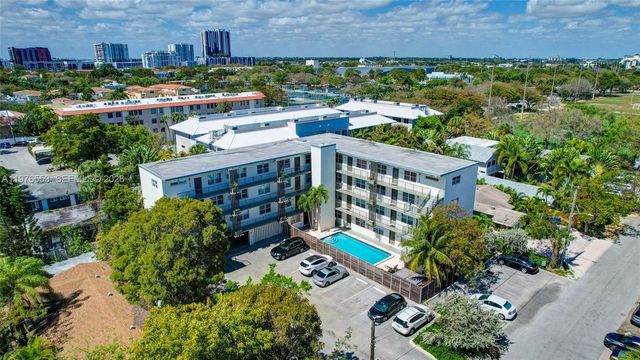 609 NE 13th Ave 301, Fort Lauderdale, FL 33304