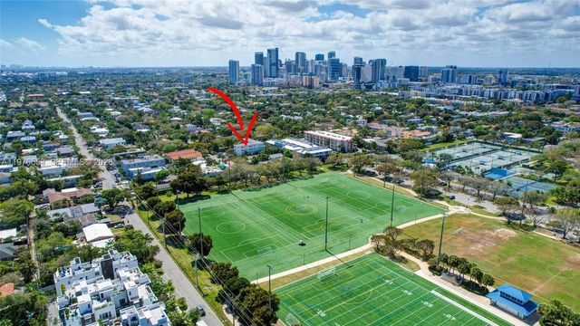 609 NE 13th Ave 301, Fort Lauderdale, FL 33304