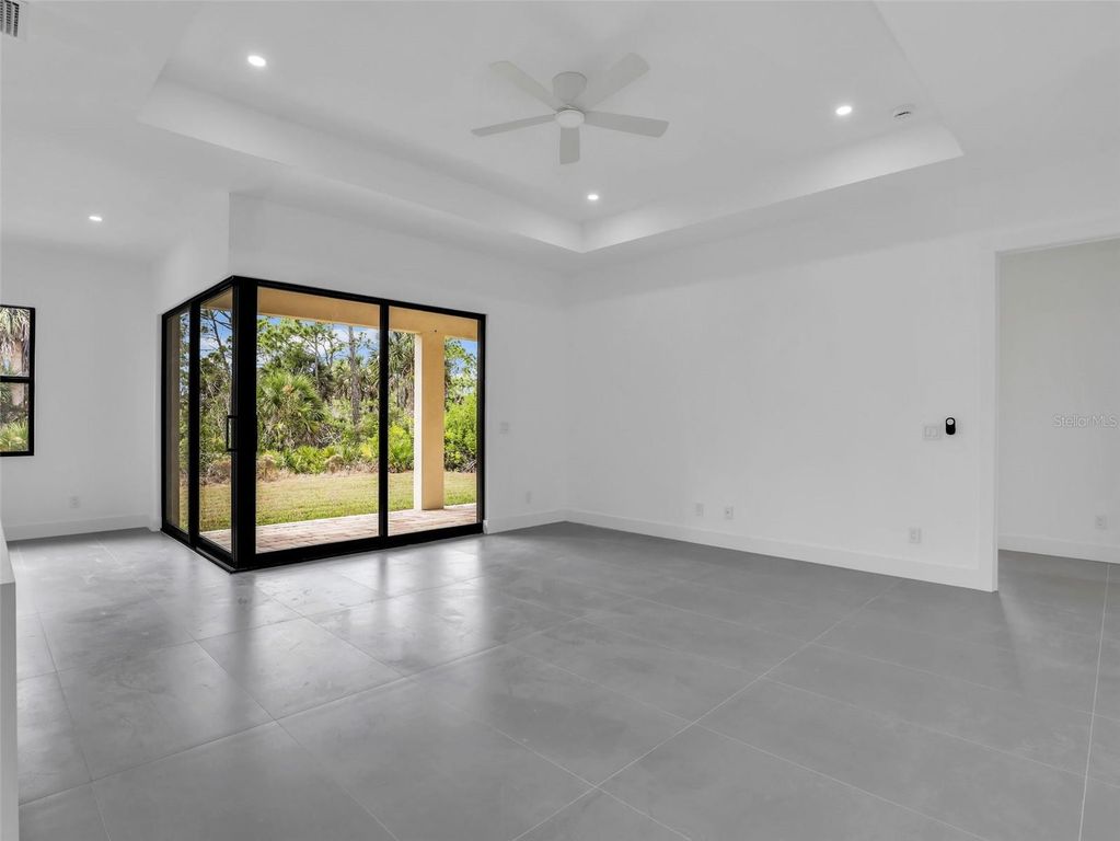 Image 13 of property listing at 11153 CARNEGIE AVENUE, Englewood, FL 34224