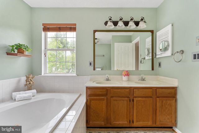52 SAINT ROBERTS DR, Stafford, VA 22556