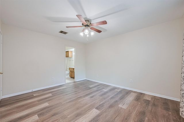2762 Foliage Green Drive, Houston, TX 77339