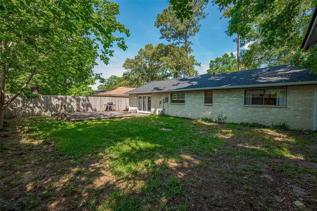2762 Foliage Green Drive, Houston, TX 77339
