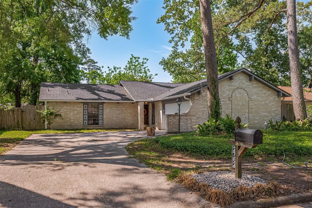 2762 Foliage Green Drive, Houston, TX 77339