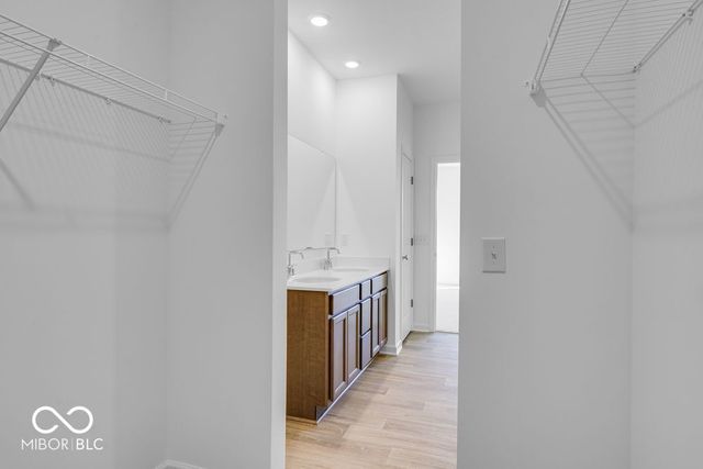 289 N Bur Oak Drive, Mooresville, IN 46158