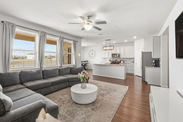 13500 Rosebud Isle DR, Austin, TX 78653