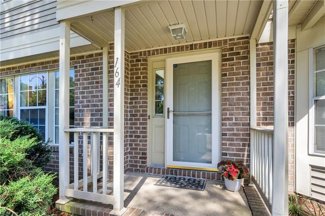 164 Corwin CIR, Hampton, VA 23666