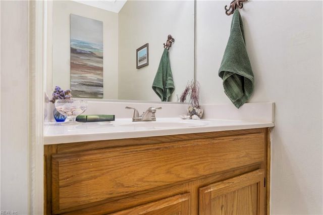 164 Corwin CIR, Hampton, VA 23666