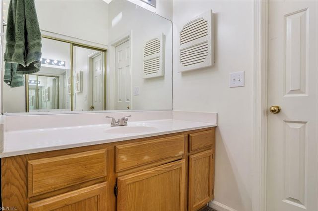 164 Corwin CIR, Hampton, VA 23666