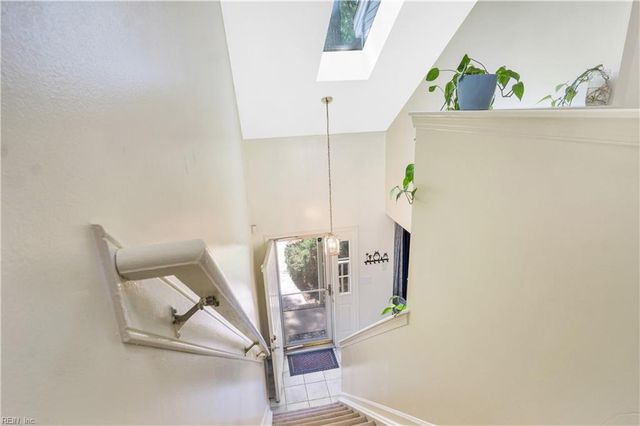 164 Corwin CIR, Hampton, VA 23666