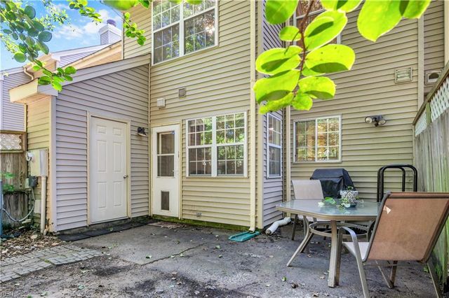 164 Corwin CIR, Hampton, VA 23666