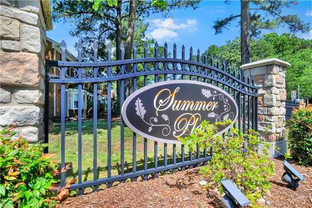 164 Corwin CIR, Hampton, VA 23666