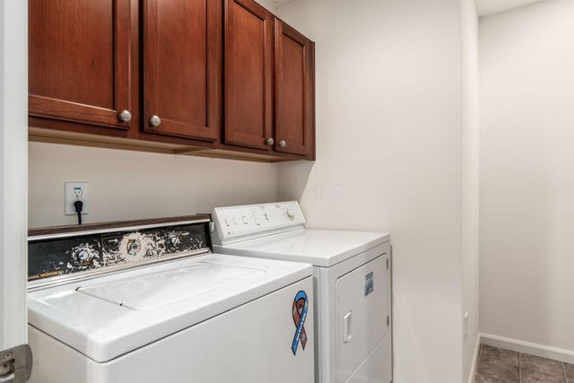 7030 Kinsale Lane, Powell, OH 43065